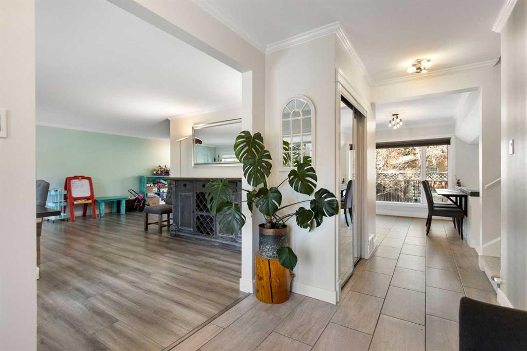 Third View of 656 Willow Brook Drive SE, Willow Park, Calgary, Alberta, T2J 1N8