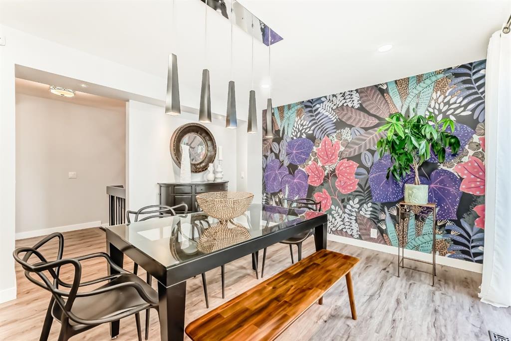 Fourth View of 22 Coach Manor Terrace SW, Coach Hill, Calgary, Alberta, T3H 1C3