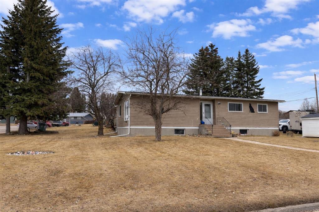 Main View of 5336 52 StreetClose , NONE, Rocky Mountain House, Alberta, T4T1G9