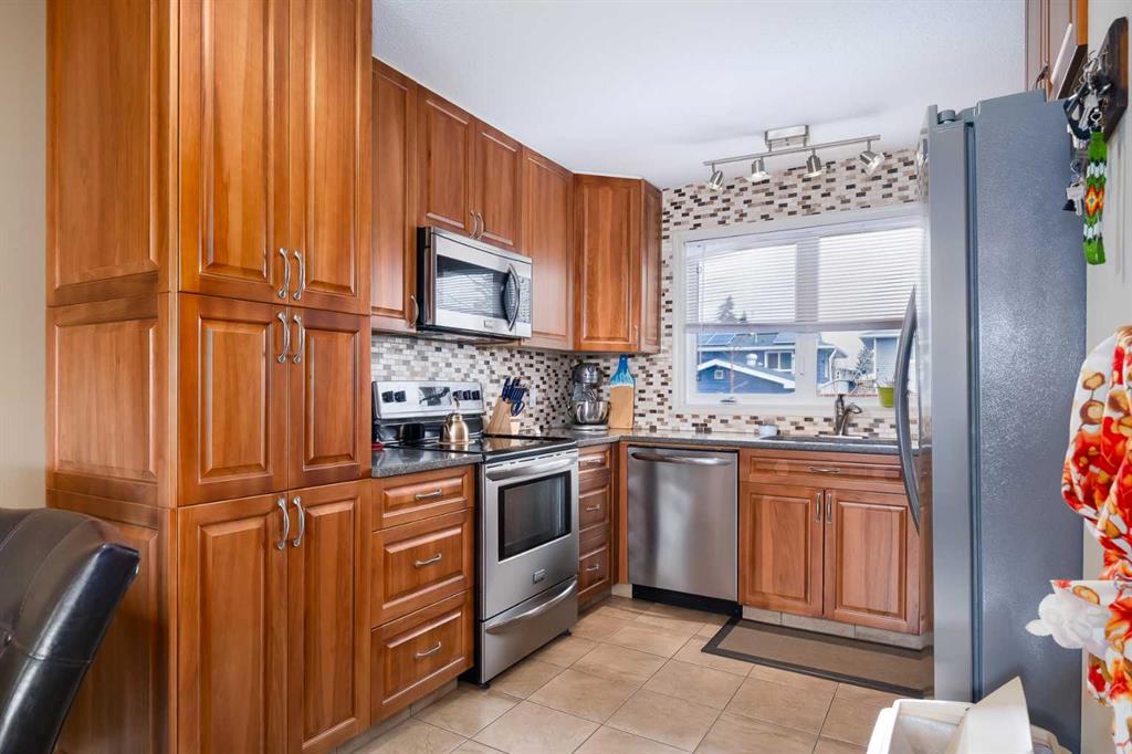 60 Doverview Place SE, A2302406, Alberta,