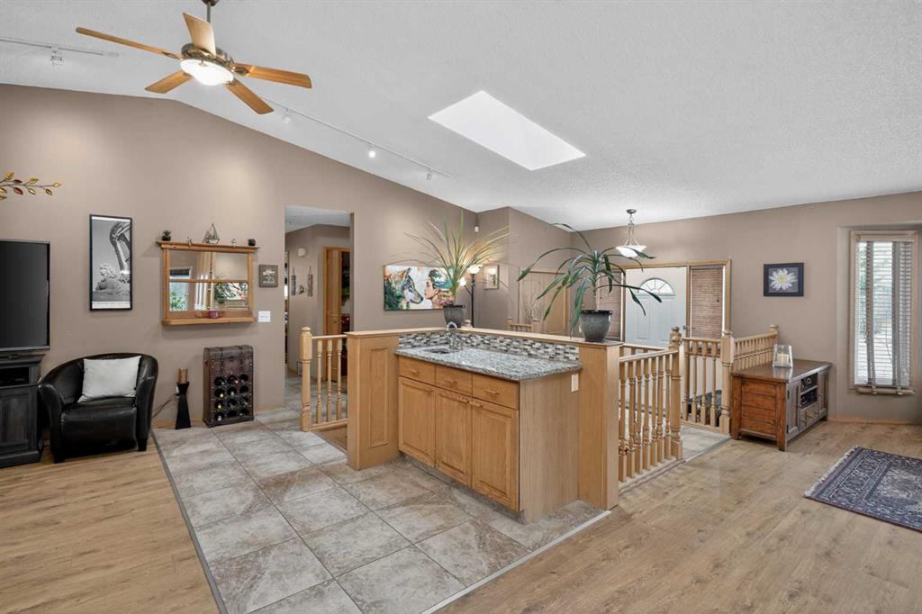 Fourth View of 80 Deerbrook Road SE, Deer Run, Calgary, Alberta, T2J6L6