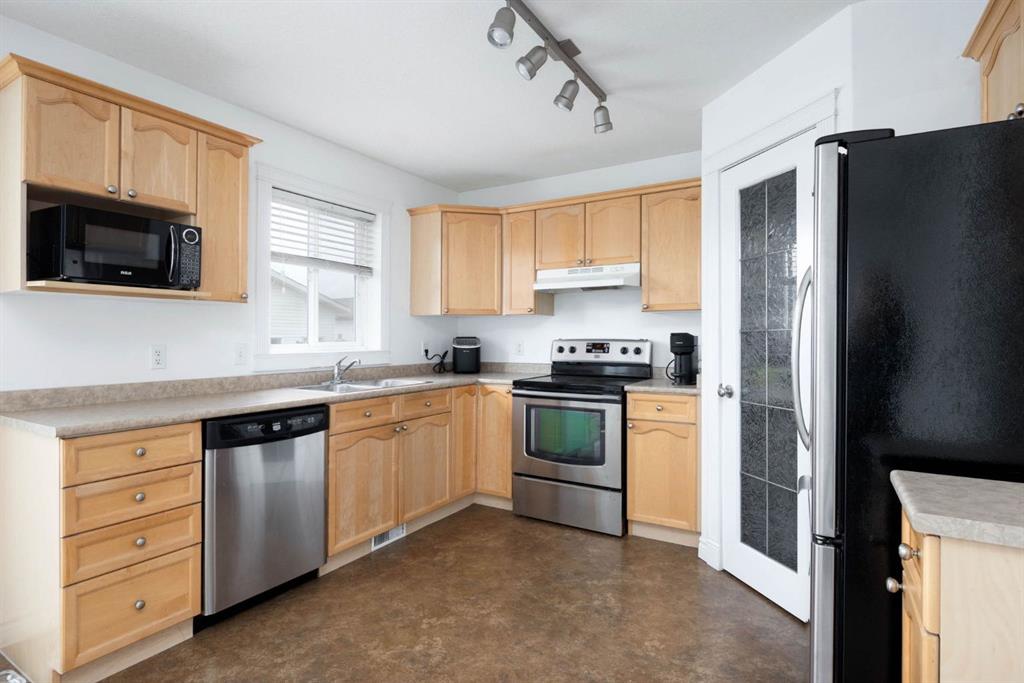 Third View of 182 Mcdougall Crescent , Timberlea, Fort McMurray, Alberta, T9K 2P7