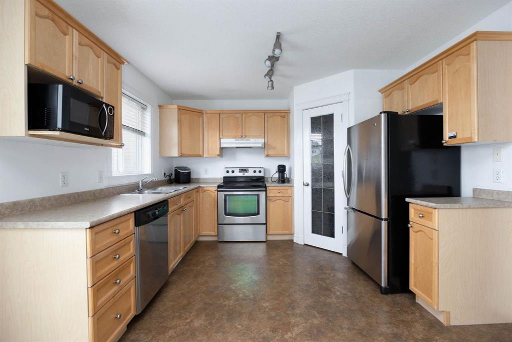 Fifth View of 182 Mcdougall Crescent , Timberlea, Fort McMurray, Alberta, T9K 2P7