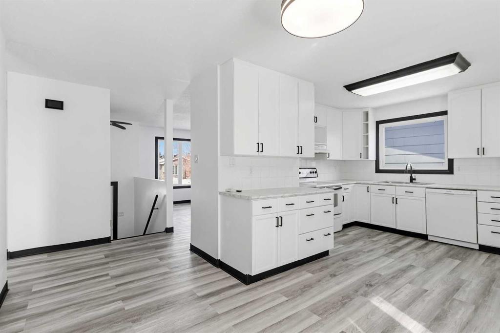 Third View of 162 Elmore Drive , Thickwood, Fort McMurray, Alberta, T9H 4N3