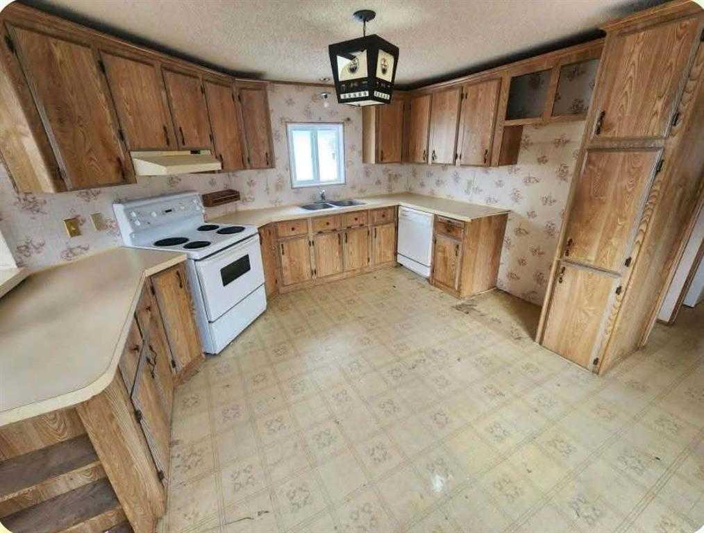 Third View of 183, 10615 88 Street , MH - Trumpeter Village, Grande Prairie, Alberta, T8X1P5