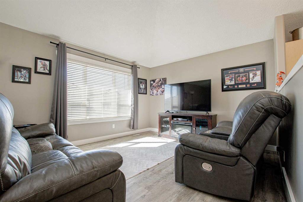 Third View of 11238 75 Avenue , Westpointe, Grande Prairie, Alberta, T8W 0C5