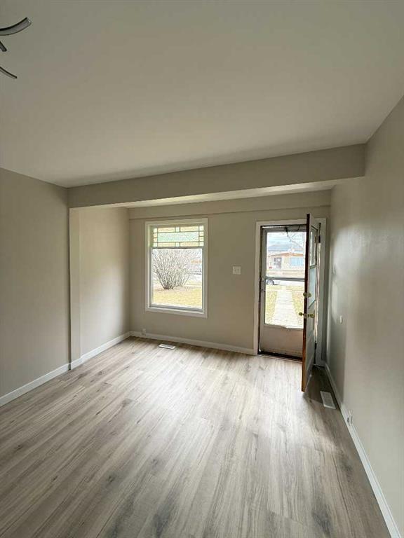 Fourth View of 419 12 Street N, Senator Buchanan, Lethbridge, Alberta, T1H 2G6