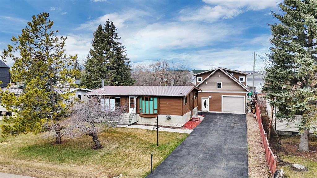 5228 50B Avenue , A2302608, Alberta,