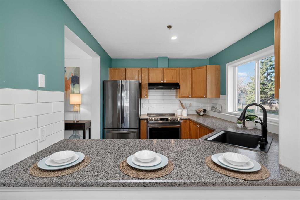 Fourth View of 111, 1415 17 Street SE, Inglewood, Calgary, Alberta, T2G 3V3