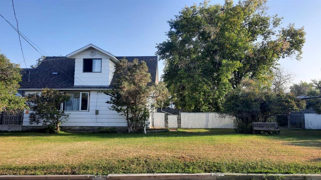 1111 2 Avenue W, A2302636, Alberta,