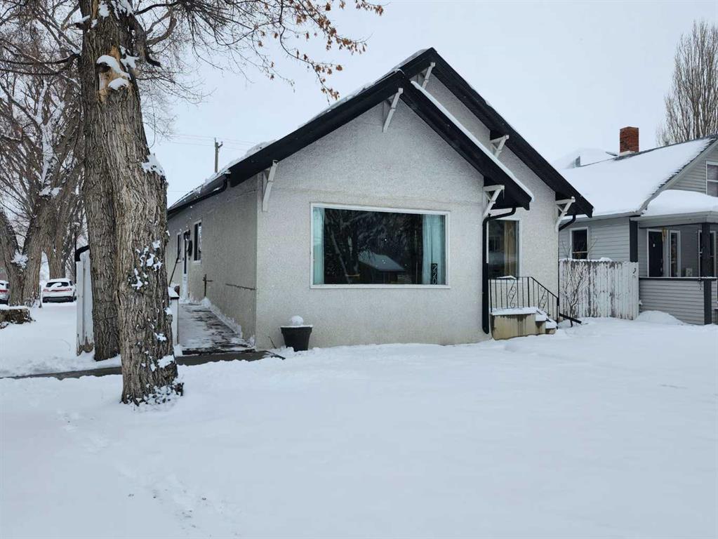 Third View of 220 3 Avenue E, Downtown, Drumheller, Alberta, T0J0Y4