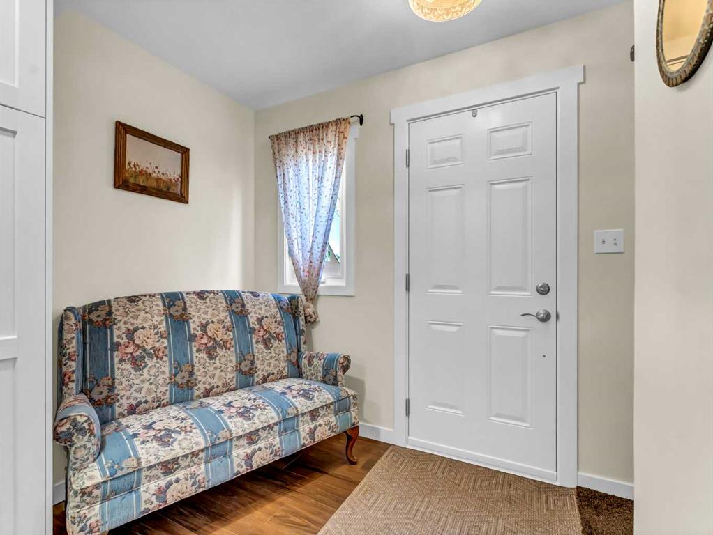 Fifth View of 73 9 Street SE, SE Hill, Medicine Hat, Alberta, T1A1N1