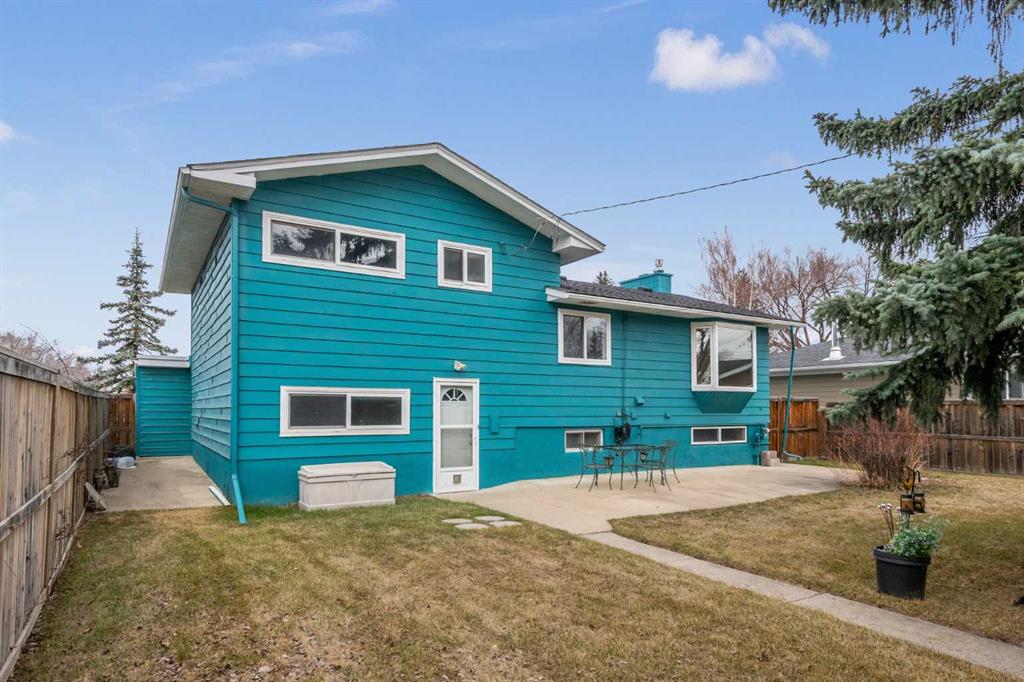 Third View of 67 Hooke Road SW, Haysboro, Calgary, Alberta, T2V3K6