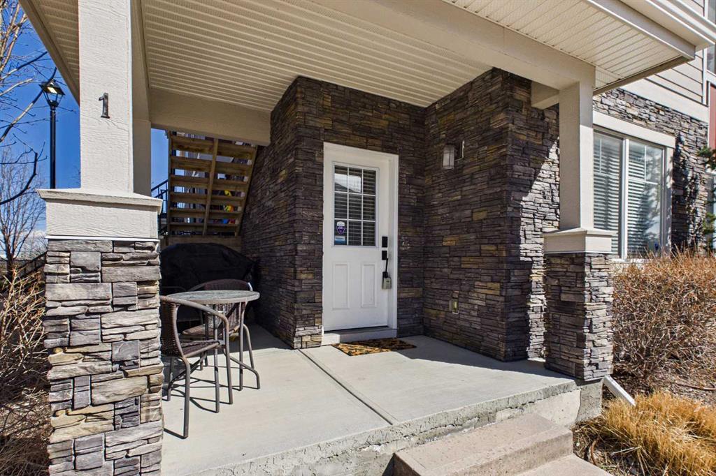 Third View of 1, 67 West Coach Manor SW, West Springs, Calgary, Alberta, T3H 1R7
