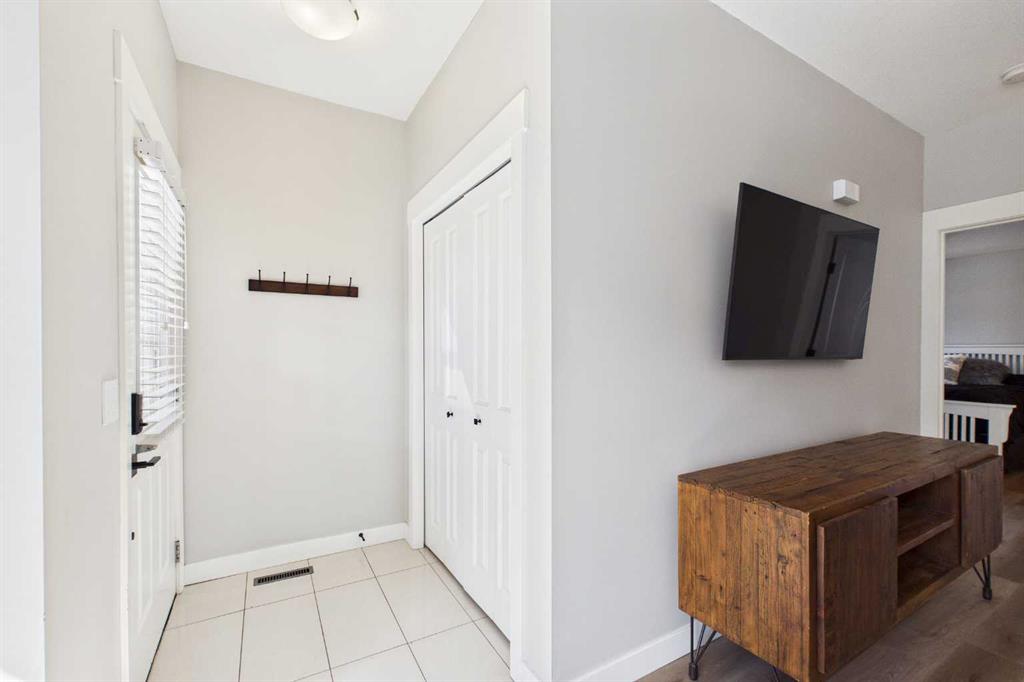 Fourth View of 1, 67 West Coach Manor SW, West Springs, Calgary, Alberta, T3H 1R7