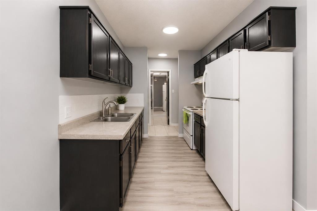 Fifth View of 303, 5812 61 Street , Riverside Meadows, Red Deer, Alberta, T4N 6H4
