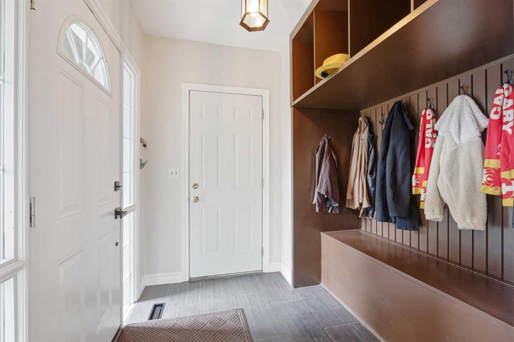 Third View of 2608 Deer Side Drive SE, Deer Run, Calgary, Alberta, t2j6a3