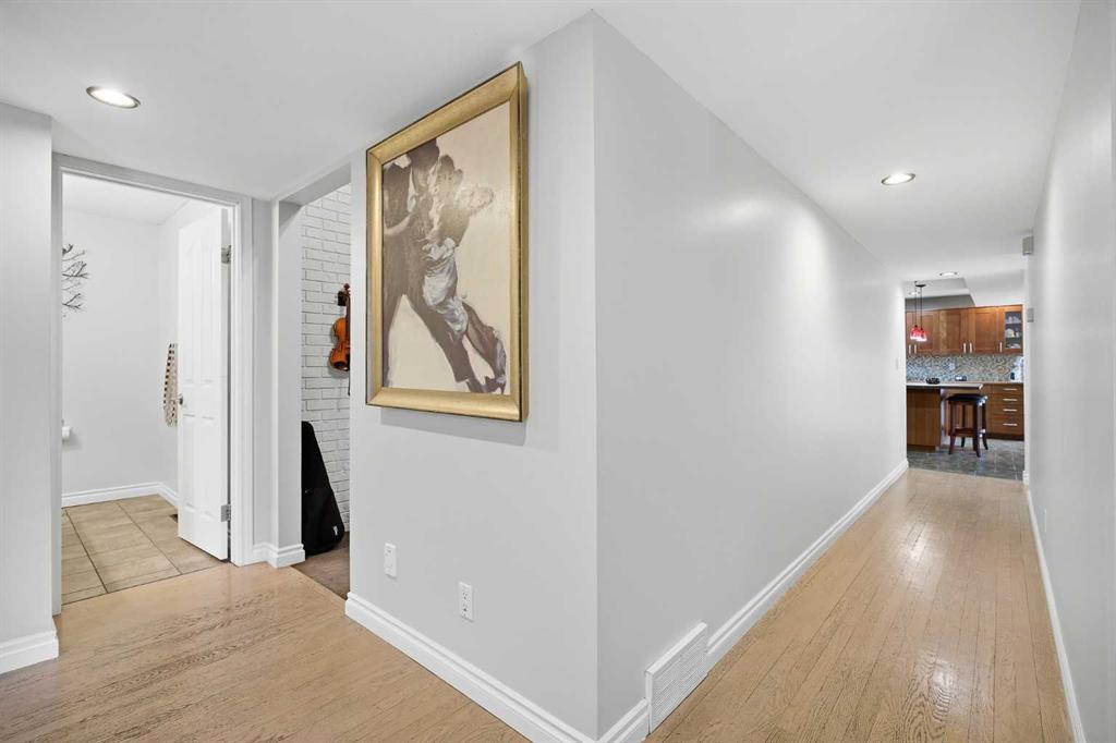 Fourth View of 2608 Deer Side Drive SE, Deer Run, Calgary, Alberta, t2j6a3