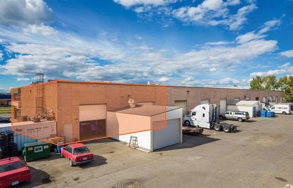 Fourth View of Units 11-12, 4041 74 Avenue SE, Foothills, Calgary, Alberta, T2C 4E3