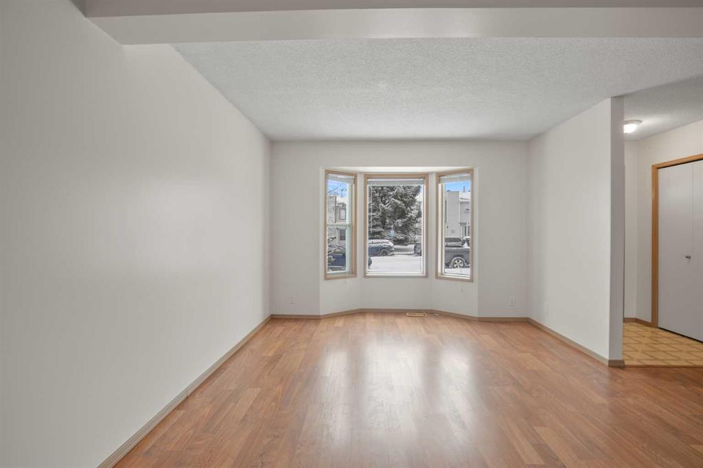 Fifth View of 11 Ellenwood Drive , Eastview Estates, Red Deer, Alberta, T4R 2E3