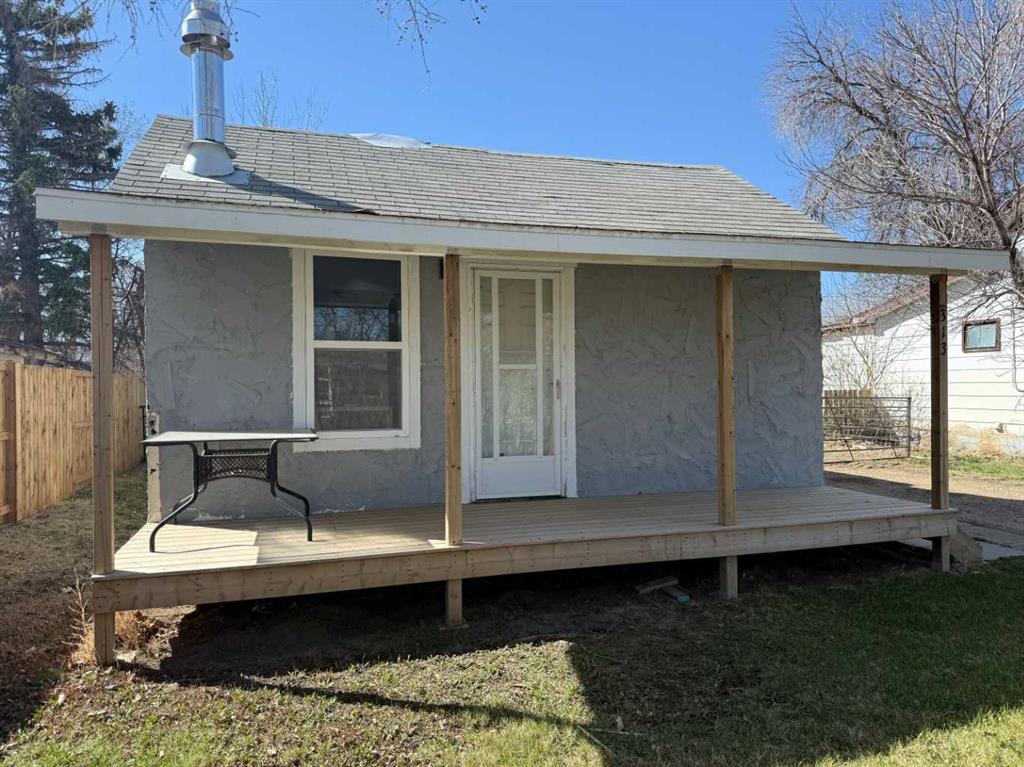 313 2 Avenue E, A2302971, Alberta,