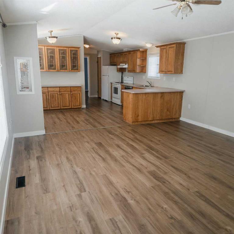 Fifth View of 130, 810 56 Street  , Edson, Edson, Alberta, T7E 1Y3