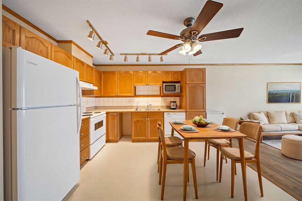 310, 11 Somervale View SW, A2302985, Alberta,