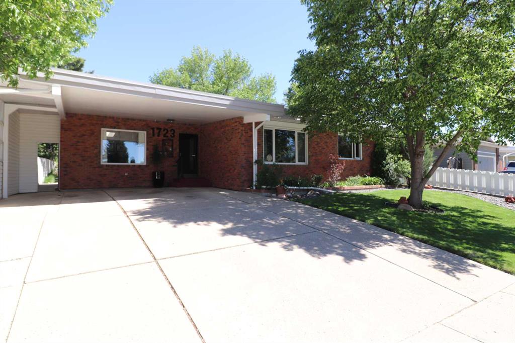 1723 Lakemount Boulevard S, A2303026, Alberta,