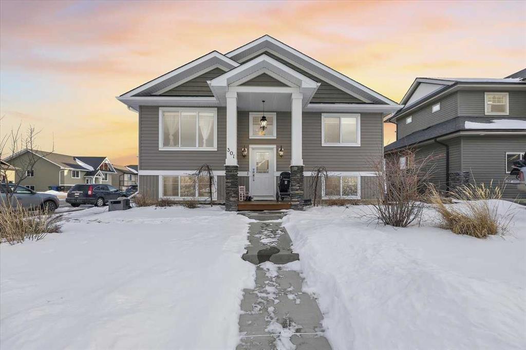 301 McLeod Crescent , A2303097, Alberta,