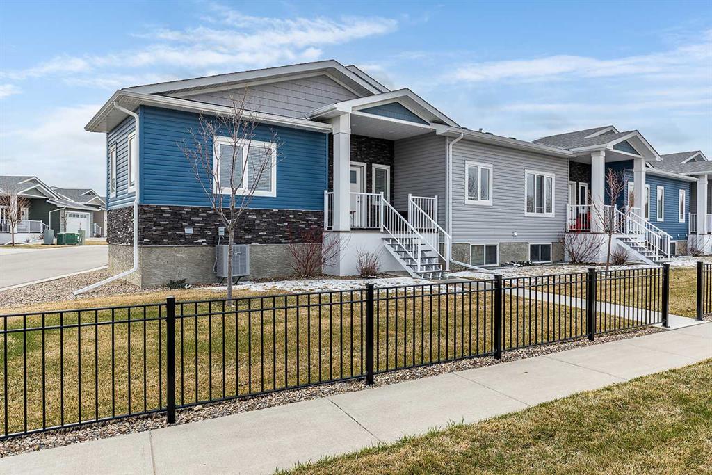 Third View of 1303, 401 Southlands Boulevard SE, Southland, Medicine Hat, Alberta, T1B 0T1