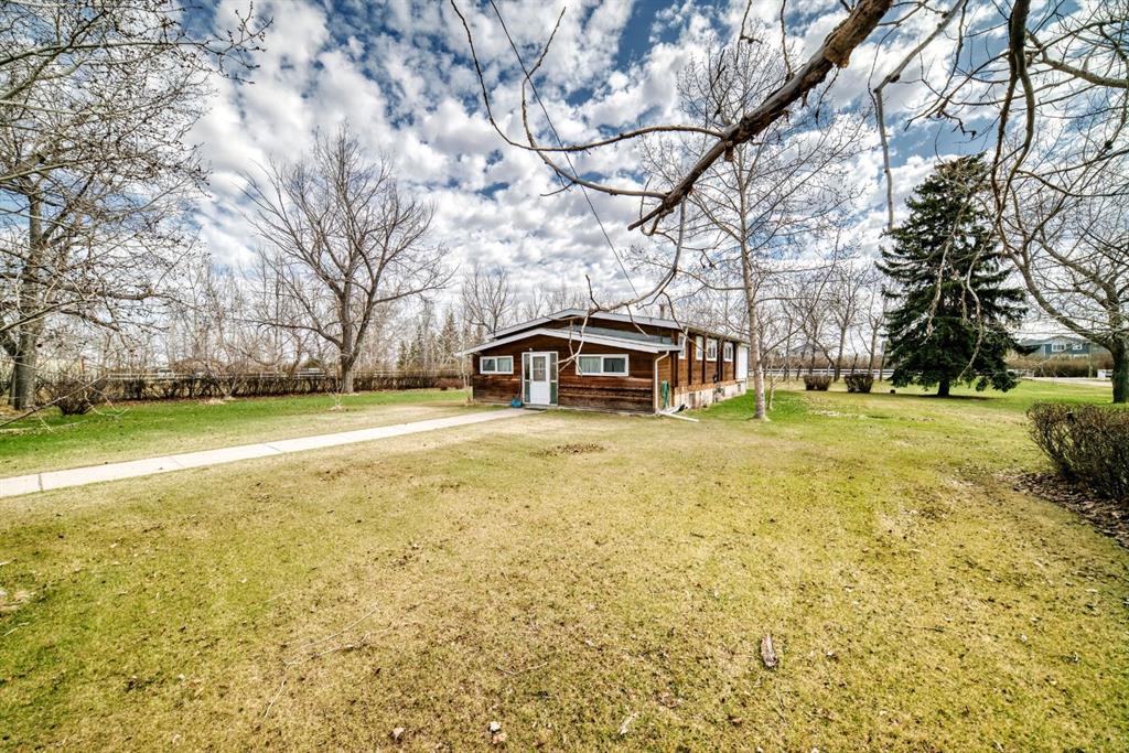 243195 PARADISE Road , A2303242, Alberta,