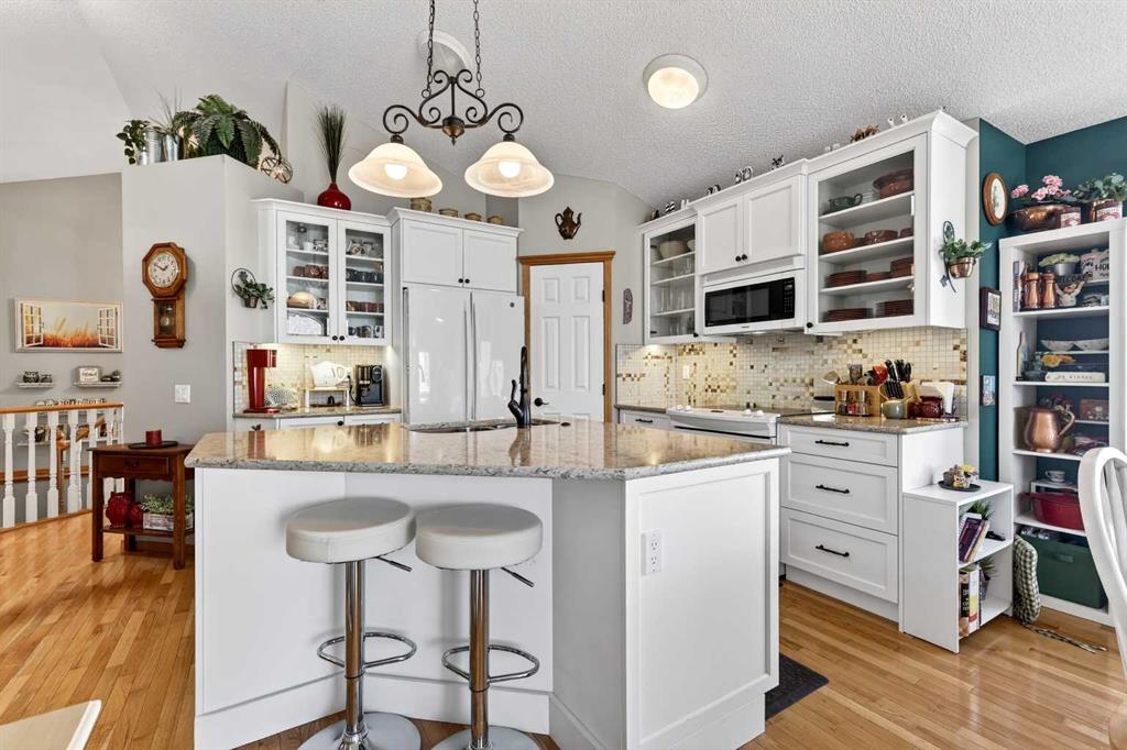 81 Chaparral Villas SE, A2303298, Alberta,