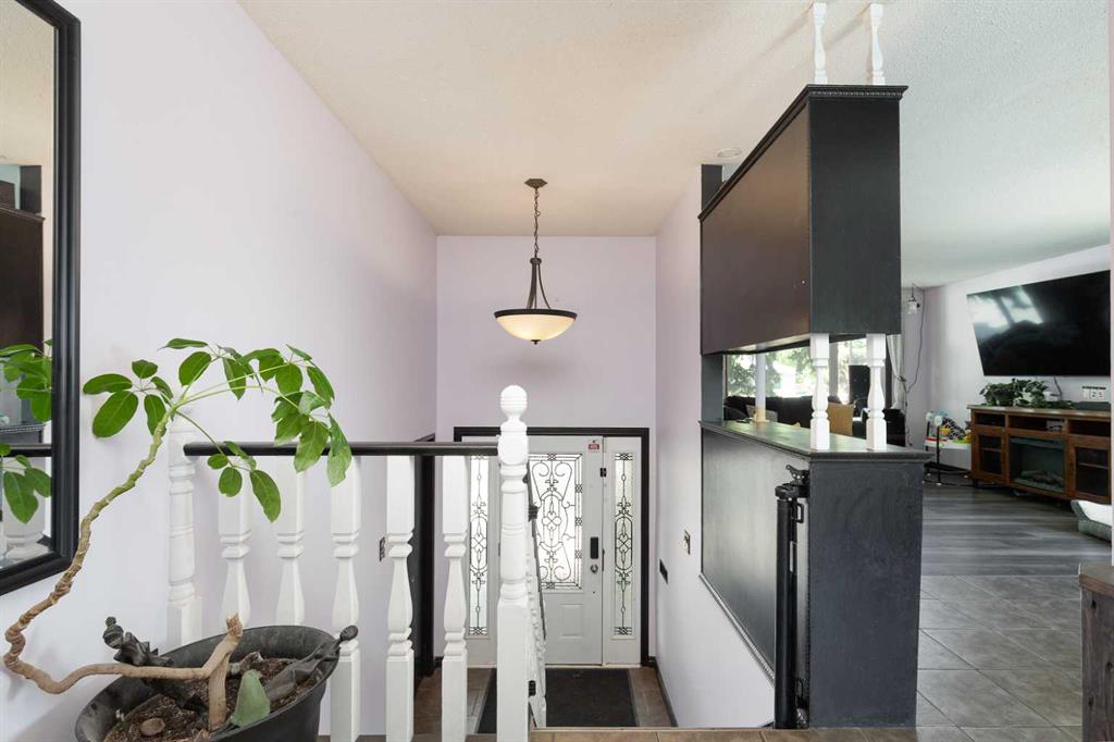 Fifth View of 1832 7 Avenue N, Westminster, Lethbridge, Alberta, T1H 0Y7