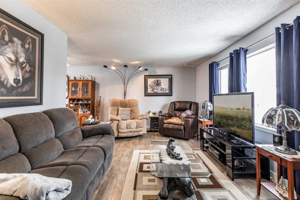 Fifth View of 2405 16 Avenue SE, Crestwood-Norwood, Medicine Hat, Alberta, T1A 3T5