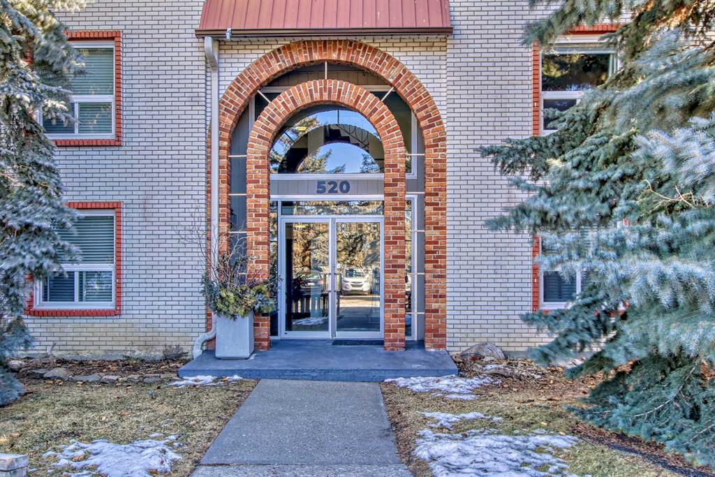 Fifth View of 202, 520 Cedar Crescent SW, Spruce Cliff, Calgary, Alberta, T3C 2Y8