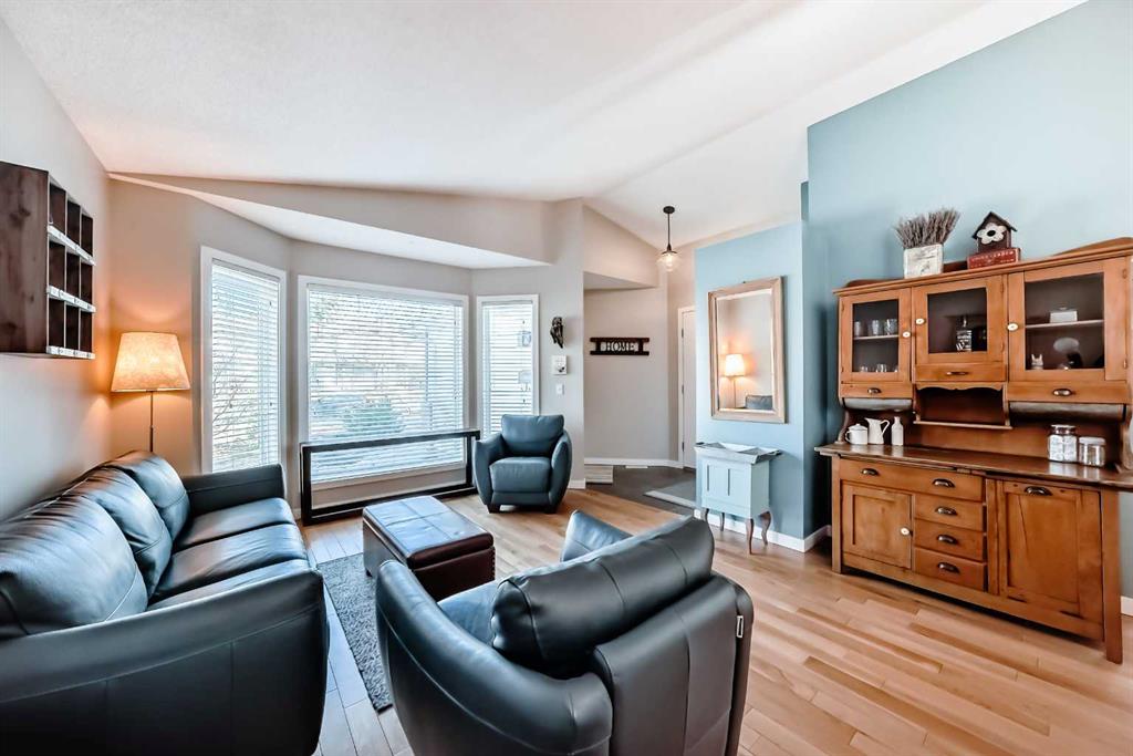 Fourth View of 555 Woodbine Boulevard SW, Woodbine, Calgary, Alberta, T2W 4P5