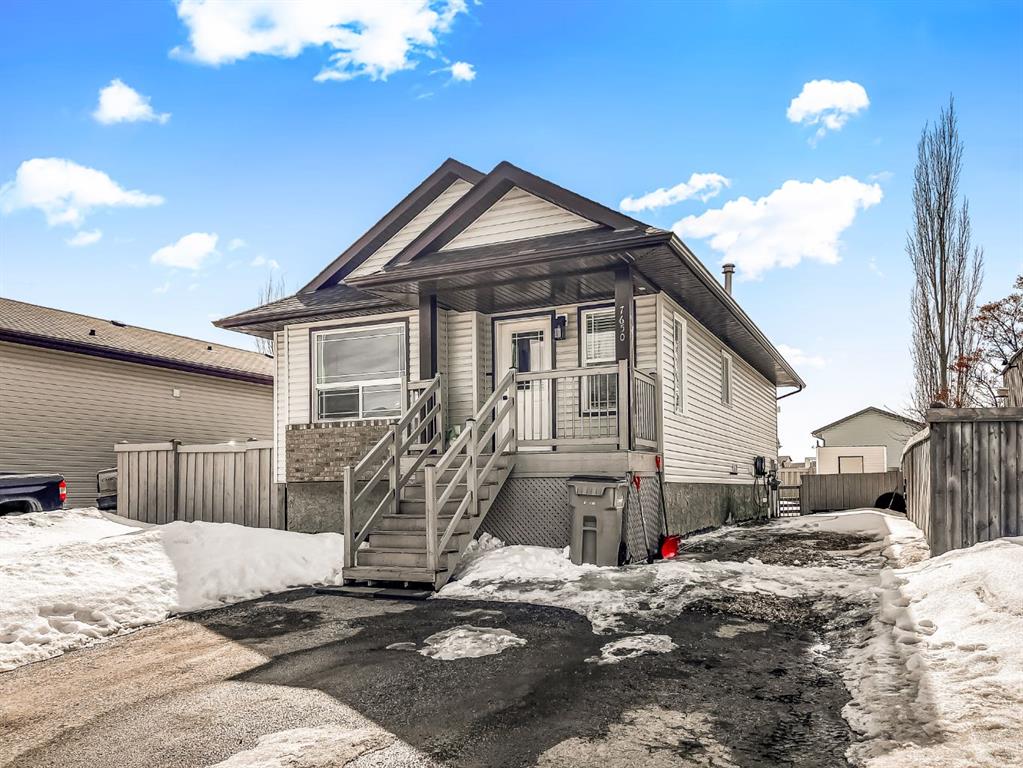 7650 Westpointe Drive , A2303382, Alberta,