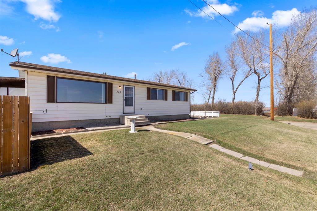 335 1st  , A2303388, Alberta,