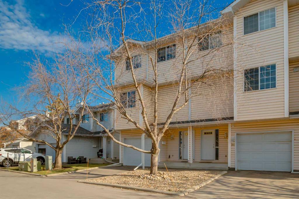 318 Hawkstone Manor NW, A2303403, Alberta,