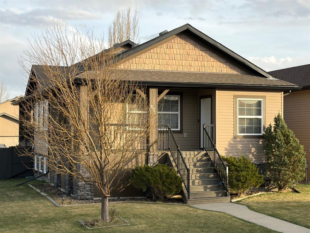 532 Sunridge Crescent W, A2303504, Alberta,