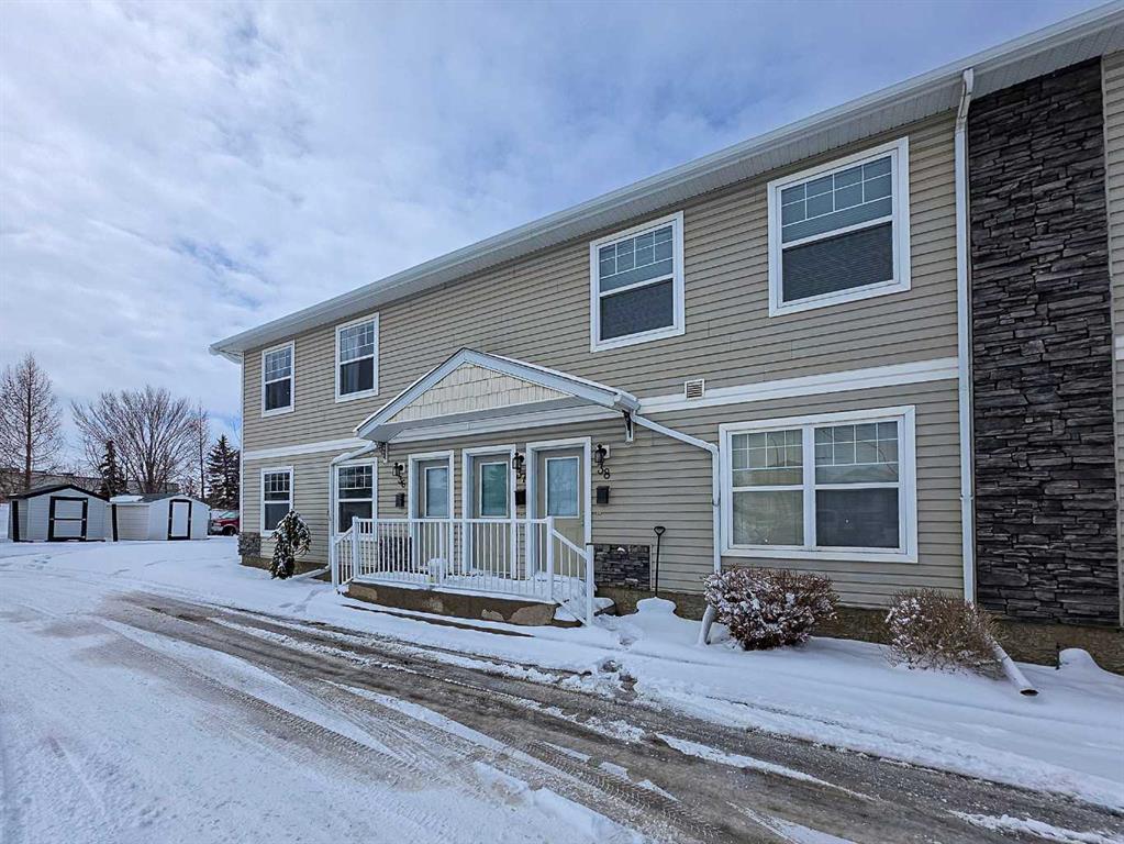 Fourth View of 37, 20 Jacobs Close , Johnstone Park, Red Deer, Alberta, T4P 4C9