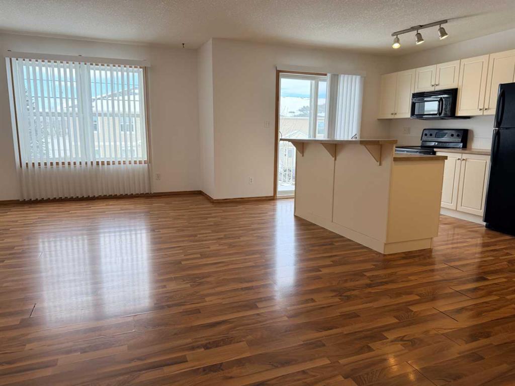 Fifth View of 37, 20 Jacobs Close , Johnstone Park, Red Deer, Alberta, T4P 4C9