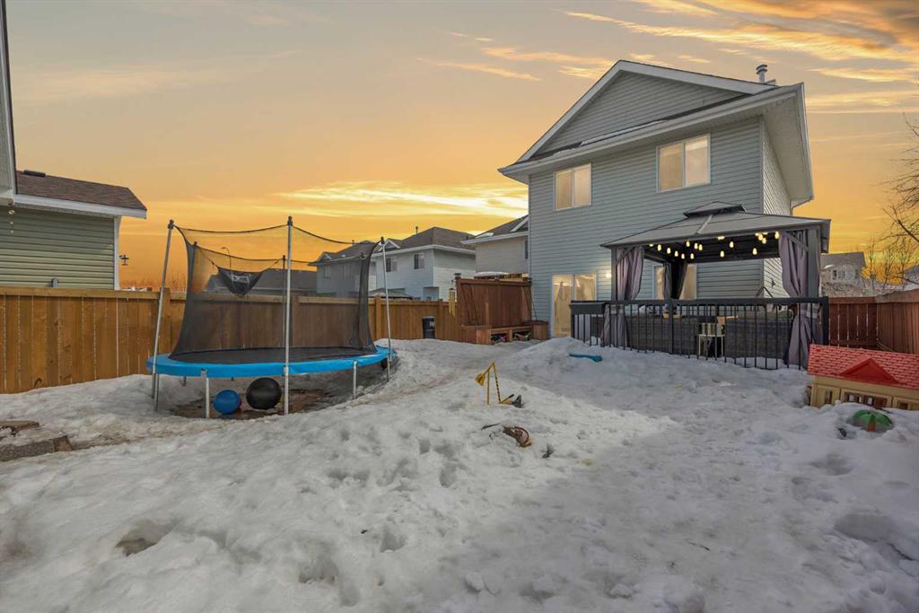 Fourth View of 253 Pickles Crescent , Timberlea, Fort McMurray, Alberta, T9K 2T6