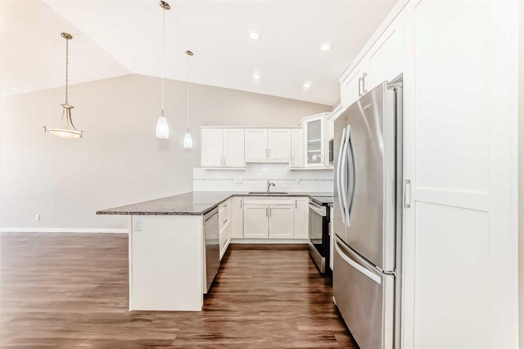 Fifth View of 10 Sunvale Place NE, Sunrise Meadows, High River, Alberta, T1V 0J3