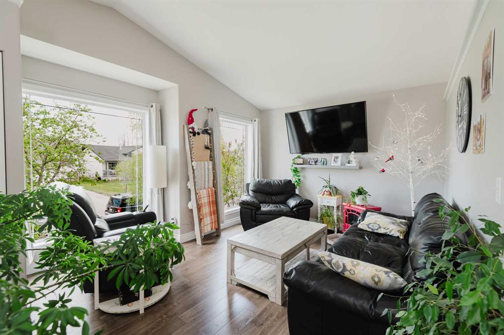 Fifth View of 7326 104A Street SW, Mission Heights, Grande Prairie, Alberta, T8W 2N7