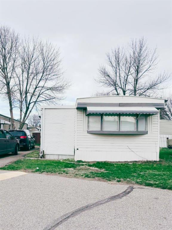 18, 2300 13 Street N, A2303586, Alberta,