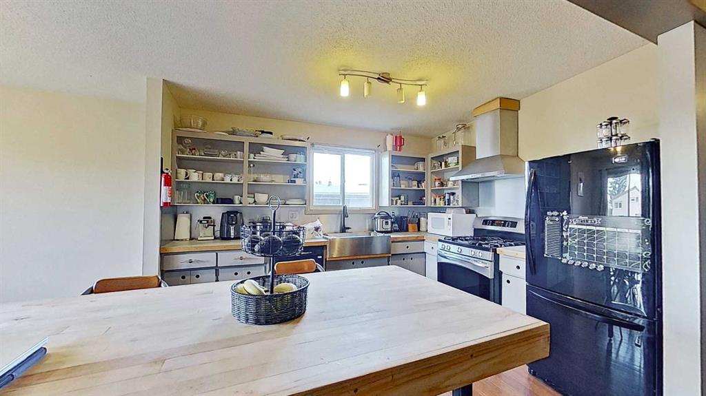 Fourth View of 11723 Canfield Road SW, Canyon Meadows, Calgary, Alberta, T2W 1J6