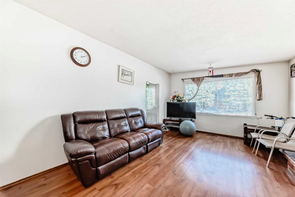 Fourth View of 2106 24 Street S, Agnes Davidson, Lethbridge, Alberta, T1k 2M5