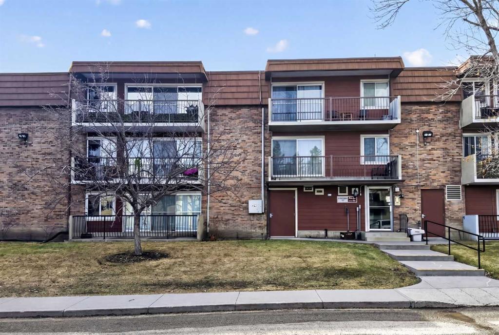 Third View of 83E, 231 Heritage Drive SE, Acadia, Calgary, Alberta, T2H 1N1