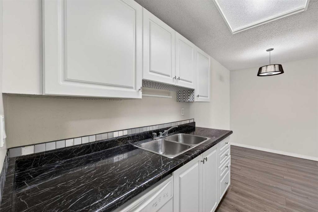 Fifth View of 83E, 231 Heritage Drive SE, Acadia, Calgary, Alberta, T2H 1N1